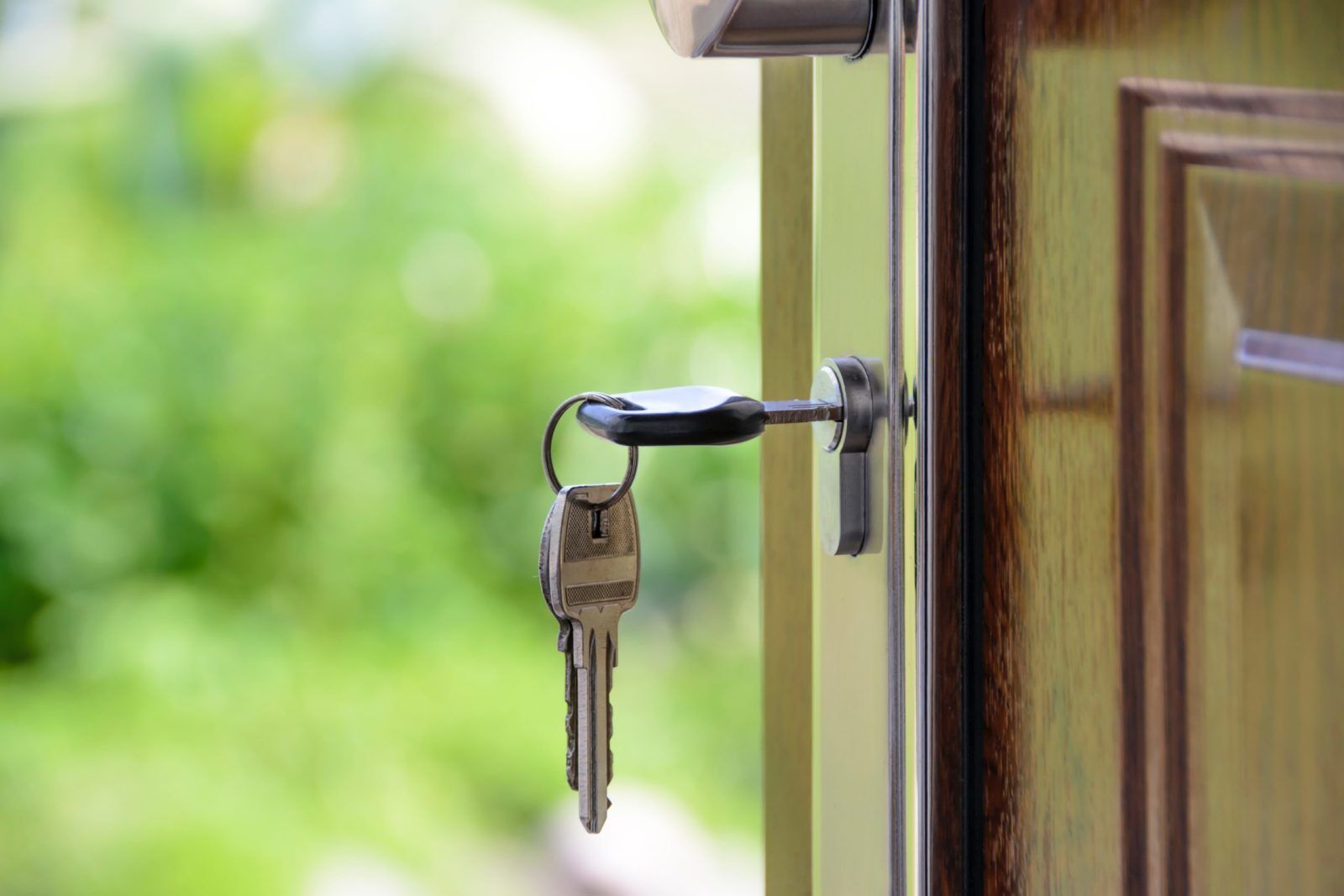 Developing a mobile app for your real estate business: Everything you need to know